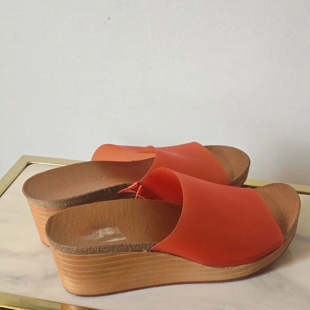 Baretraps Women’s Yalissa Wedge Slide Sandal Olin Orange Size 9.